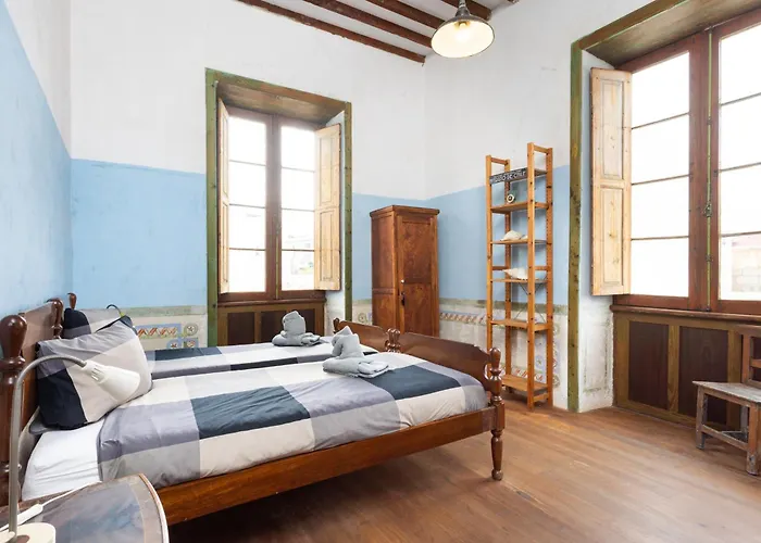 La Muralla Apartament *